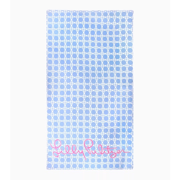 Lilly Pulitzer Frenchie Blue Caning Beach Towel - Picture 1 of 5